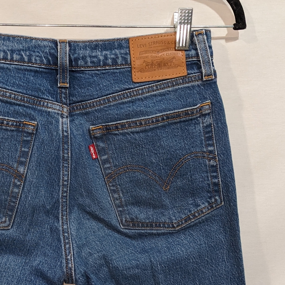 Levi's Wedgie Straight Denim Jean Pant Size 26 - Picture 9 of 11